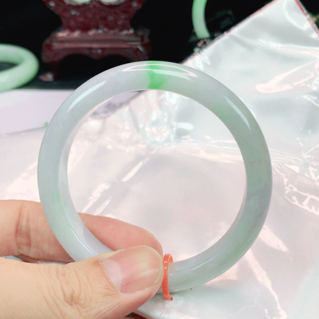 翡翠手镯未镶嵌56 圈天然缅料翡翠A货翡翠时尚女款手镯