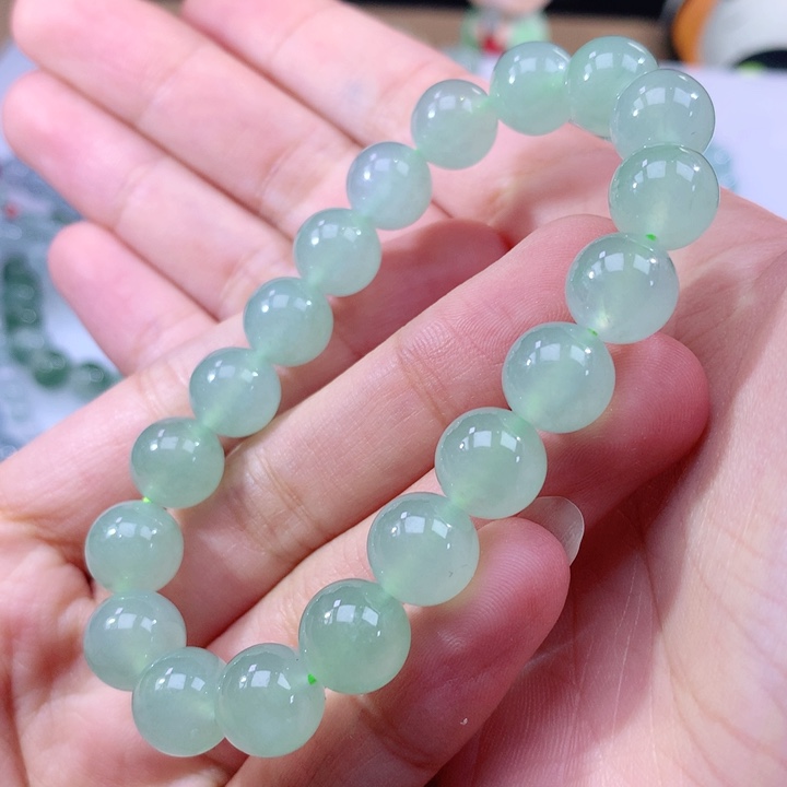 翡翠手链未镶嵌翡翠