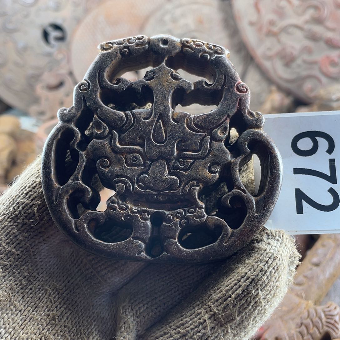 和田玉（糖玉）未镶嵌挂件