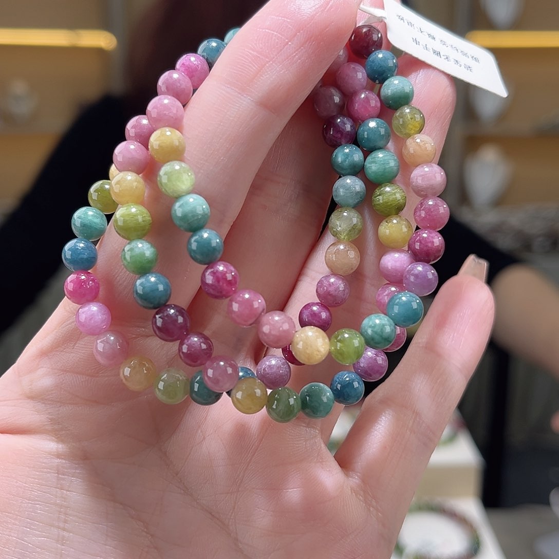 碧玺多样性发一件未镶嵌