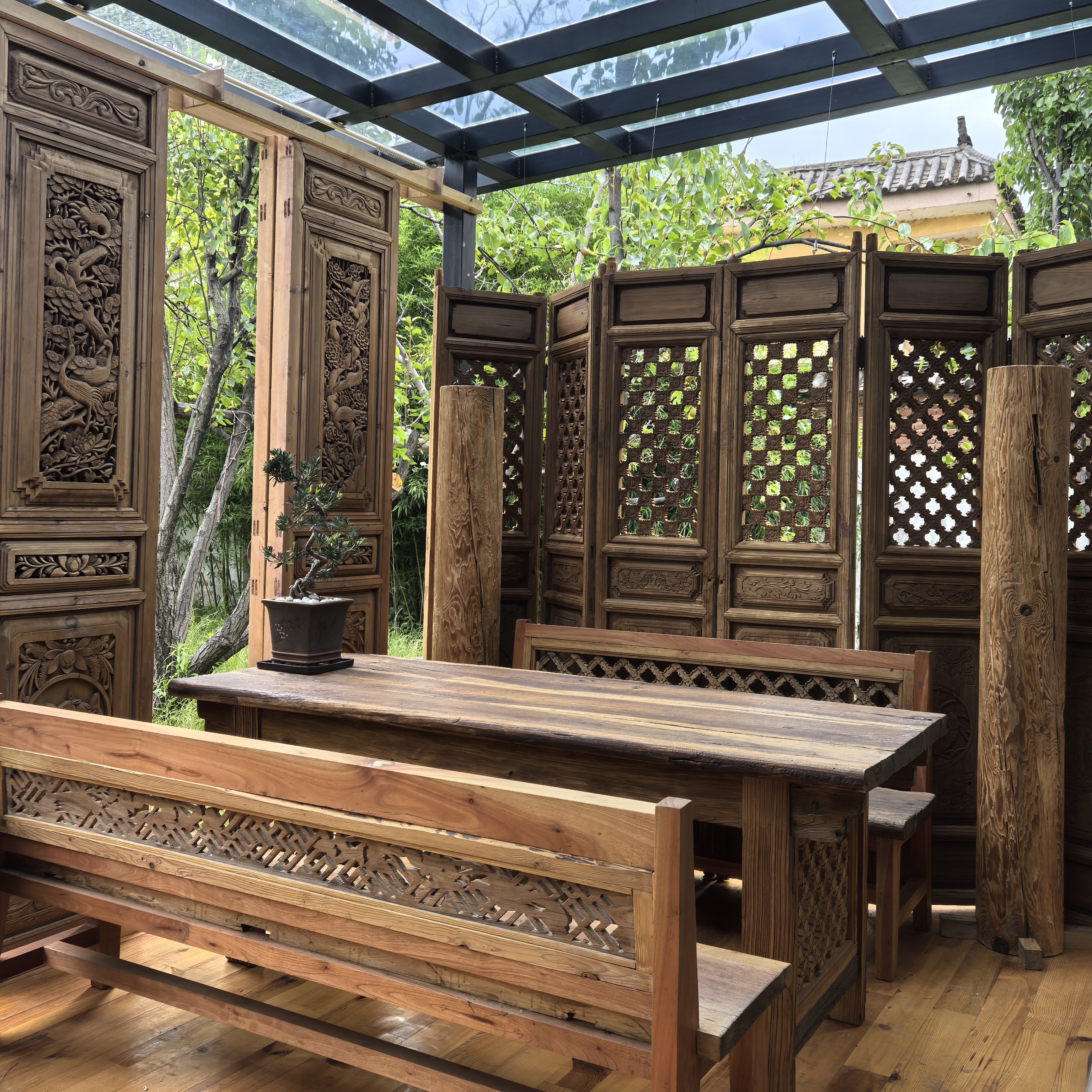 云南老格扇/六合门，格子/雕花门扇，屏风、隔断等装饰用品。