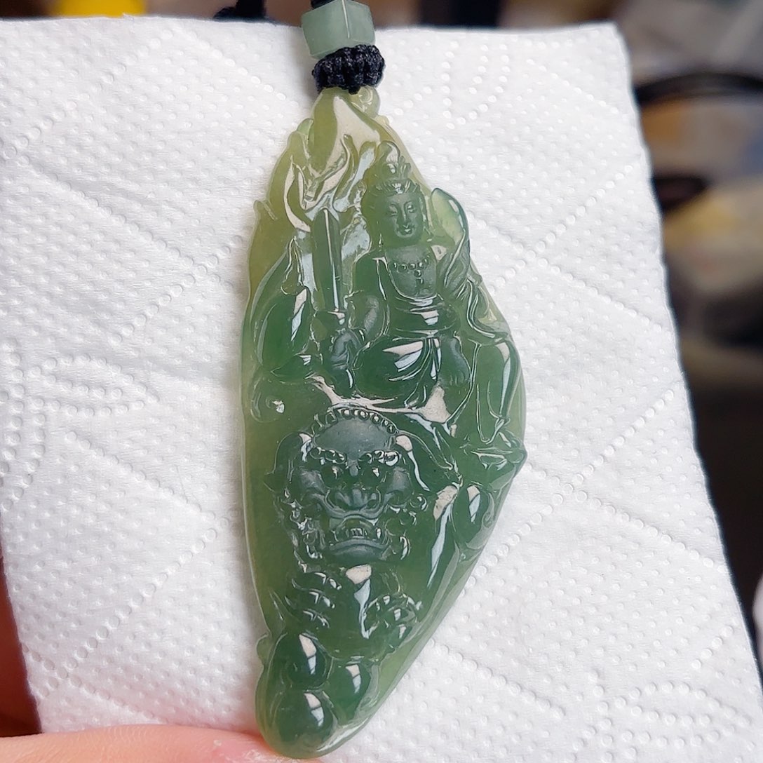 翡翠未镶嵌颈饰文殊