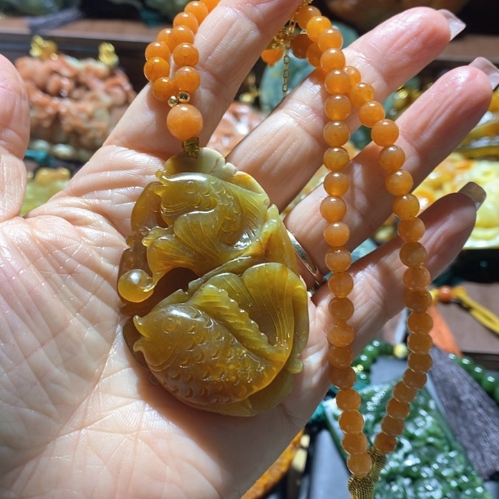 岫玉未镶嵌毛衣链丽