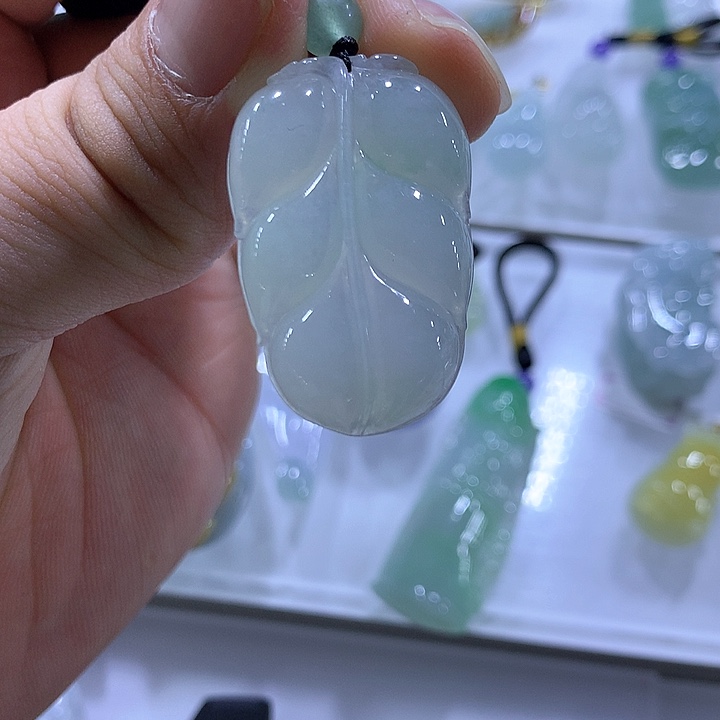 翡翠颈饰未镶嵌天然翡翠A货吊坠