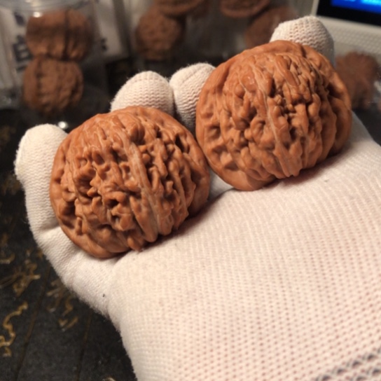 J***G把件文玩核桃四座楼43mm