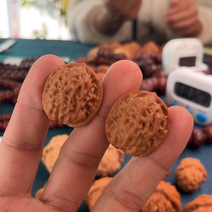 大叶紫檀（黑酸枝木类）