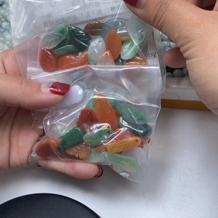翡翠散珠清**鱼翡翠吊坠