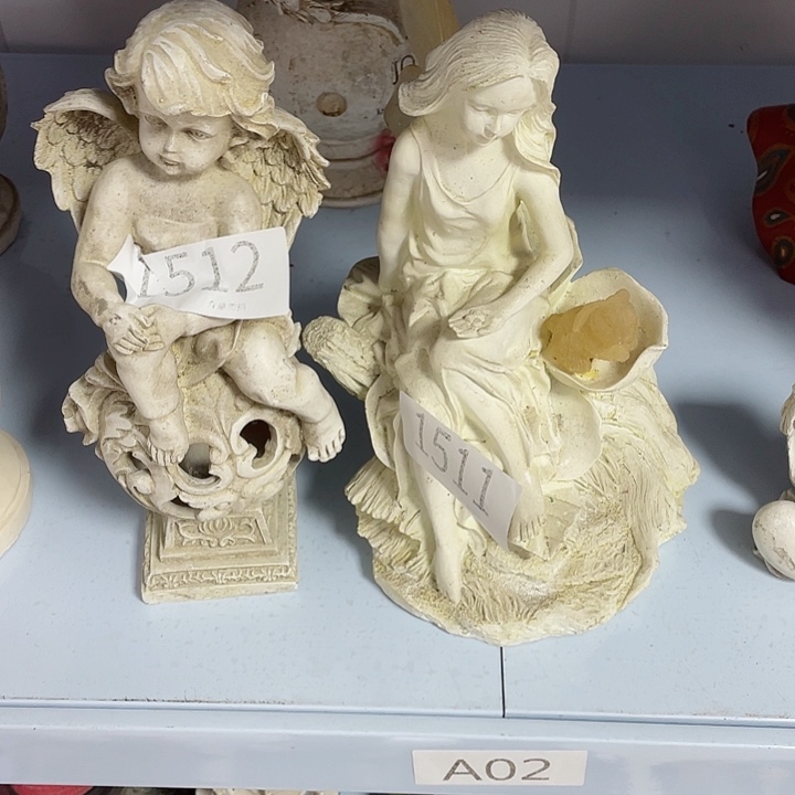 摆件小**?孤品老货微瑕瓷