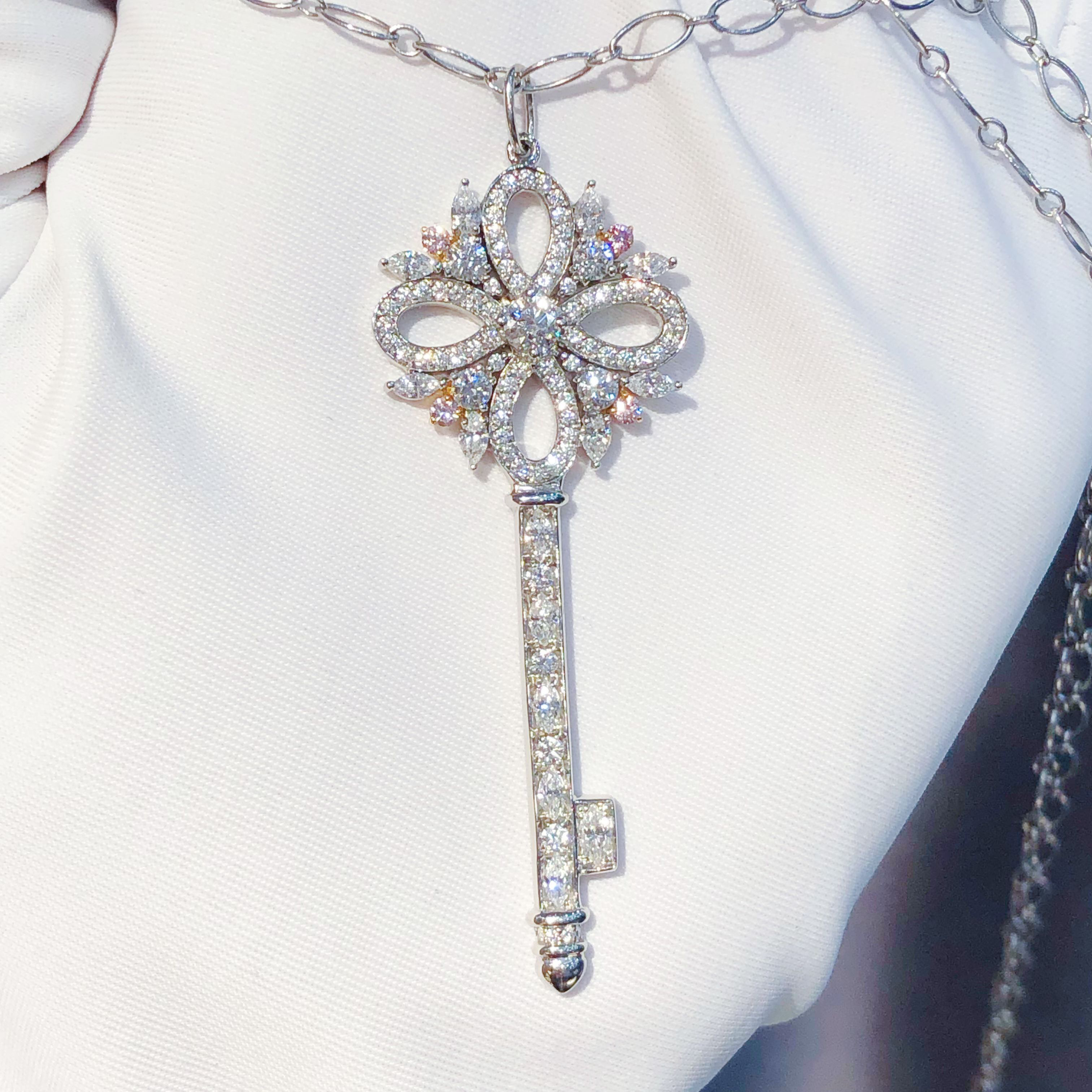 未使用 Tiffany & Co./蒂芙尼 铂金满钻维多利亚项链大号镶粉钻