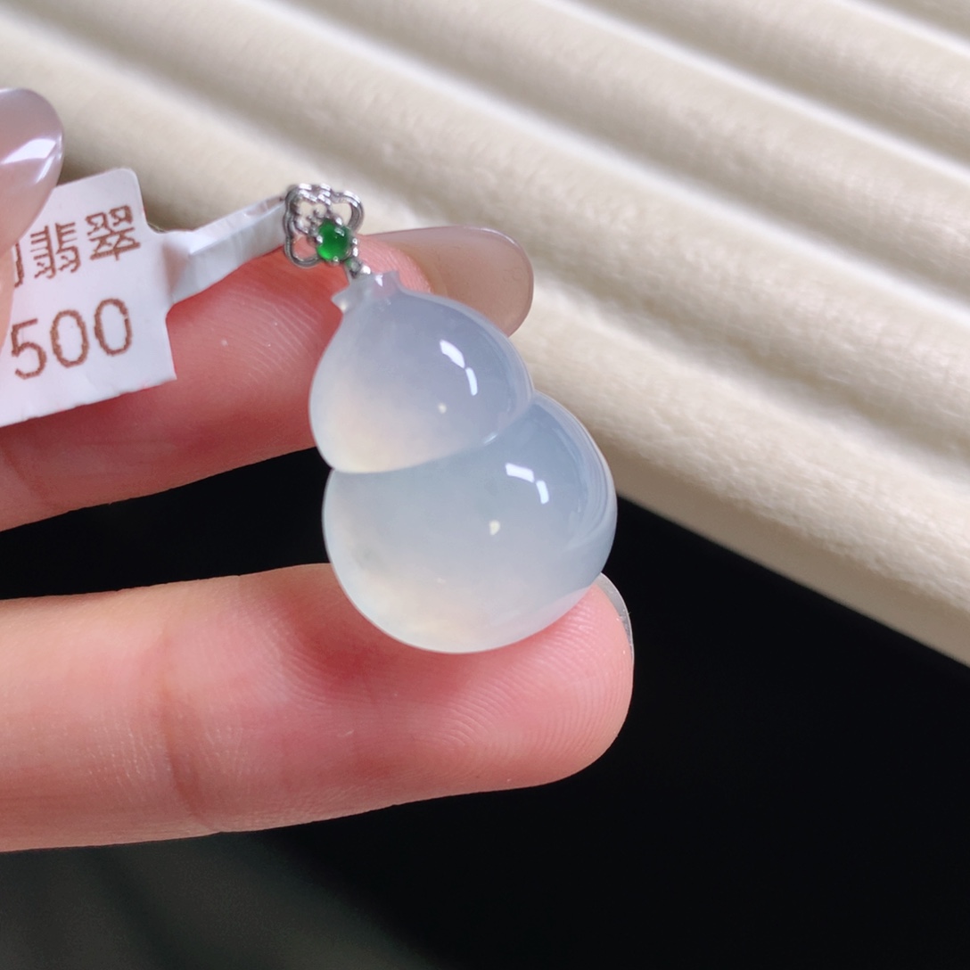 翡翠颈饰18K金镶嵌葫芦