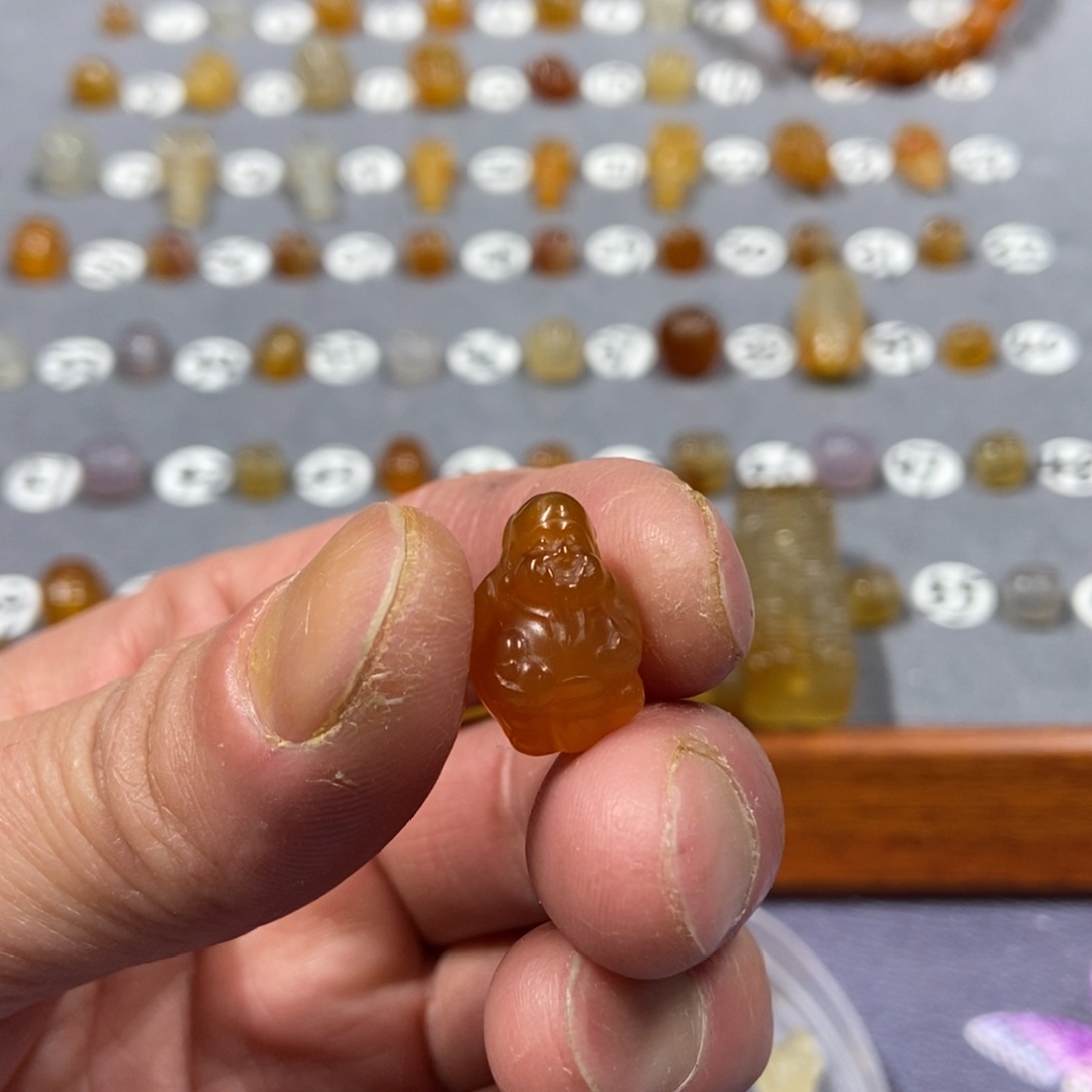 常****玛瑙/玉髓合金颈饰财神