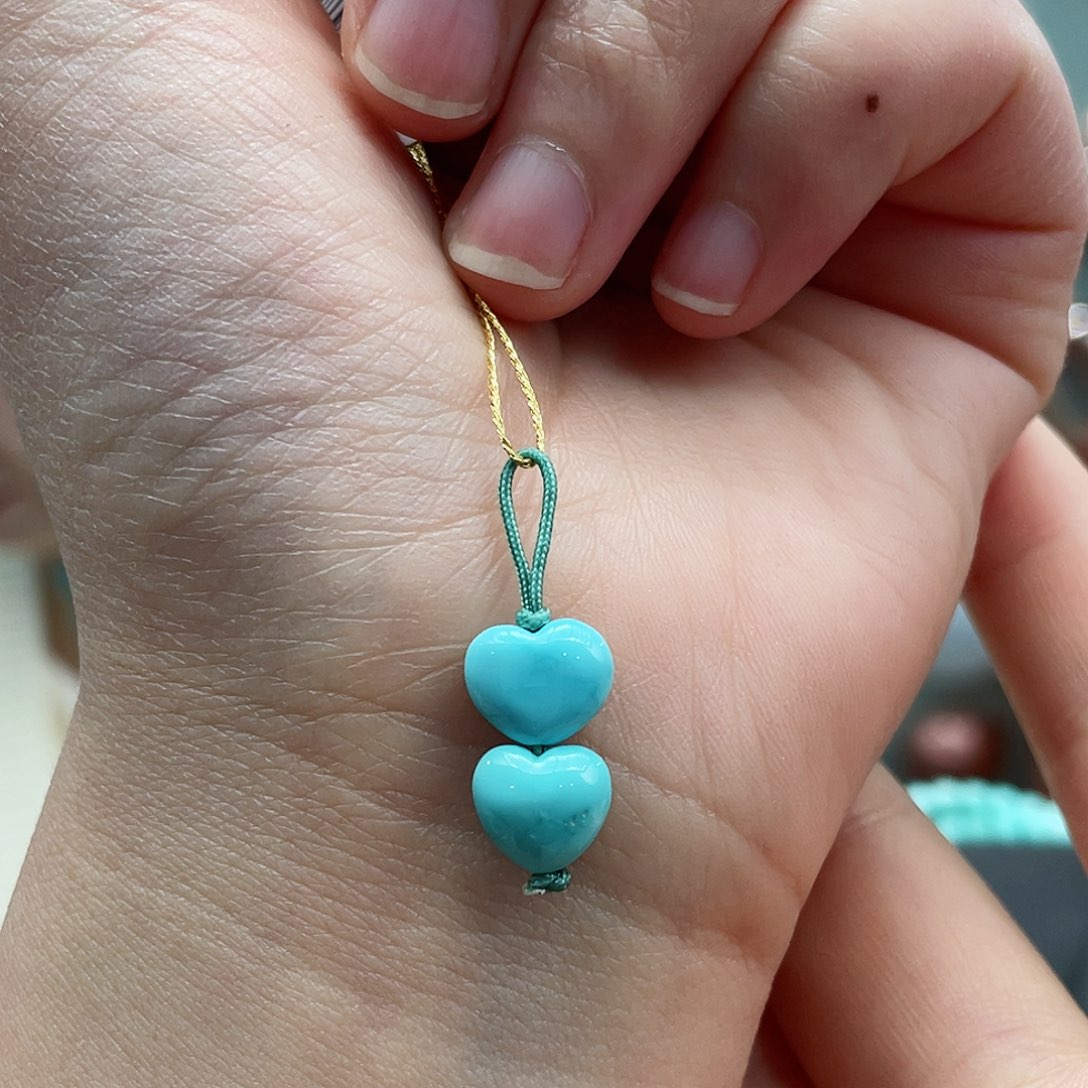 绿松石颈饰未镶嵌