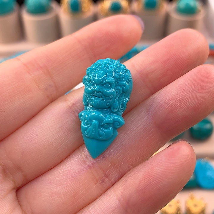 绿松石配饰未镶嵌