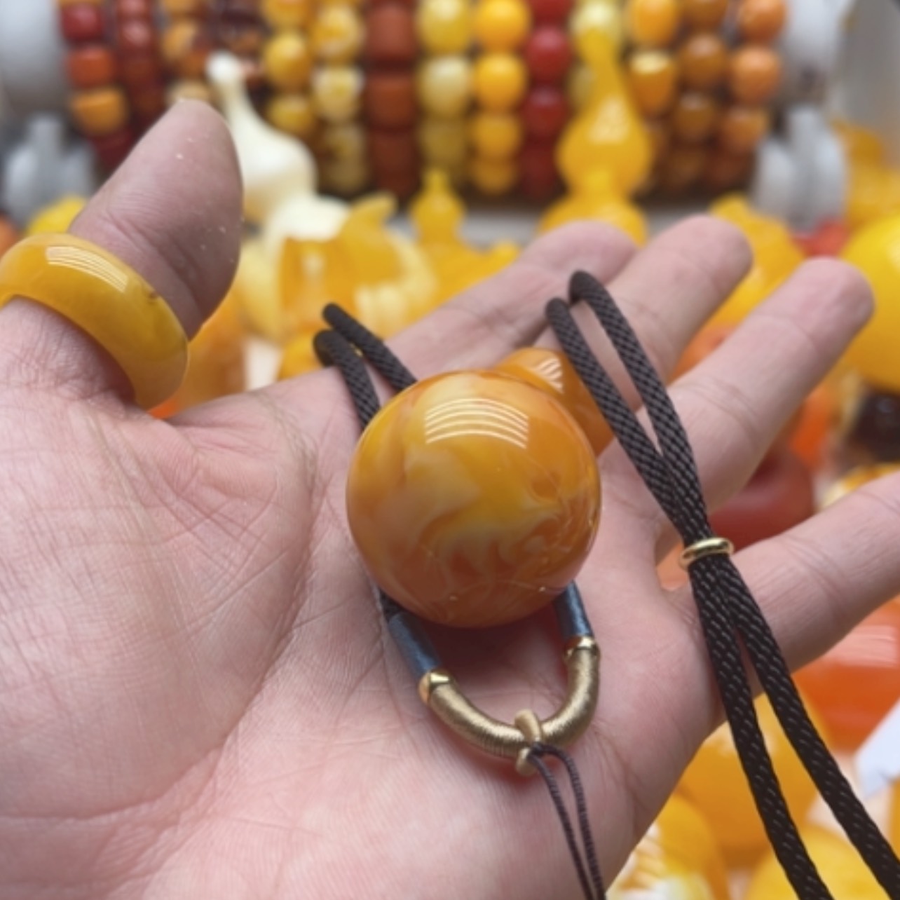 【闪购商品】树脂制品丘*毛衣链吊坠