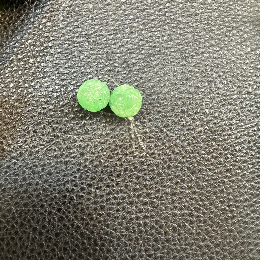 缅甸翡翠如意珠子一对
