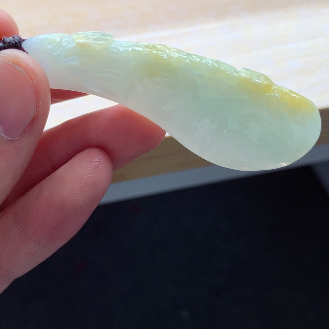 翡翠颈饰未镶嵌吊坠