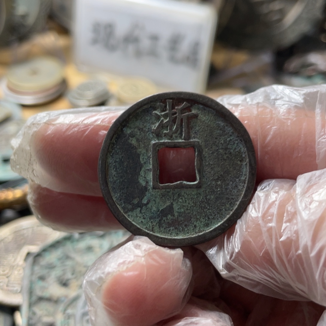 铜现代工艺品学习币