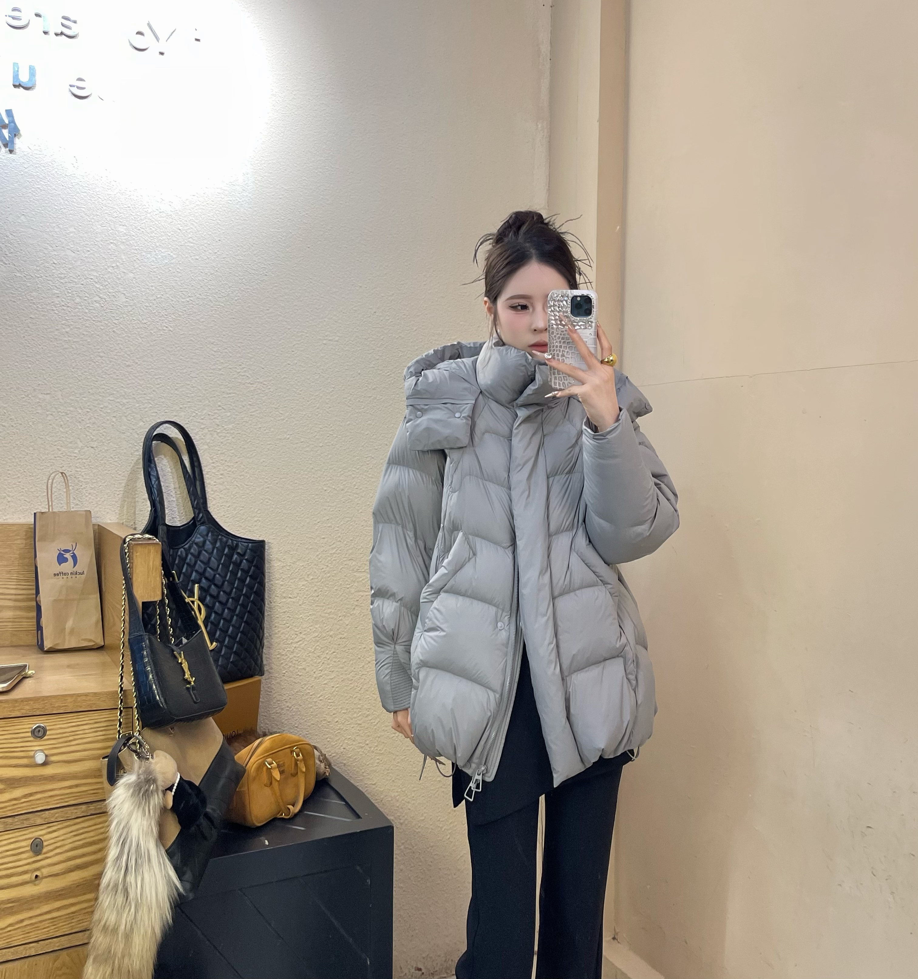 韩国东大门云朵连帽泡芙羽绒服高级感洋气百搭气质轻奢复古保暖