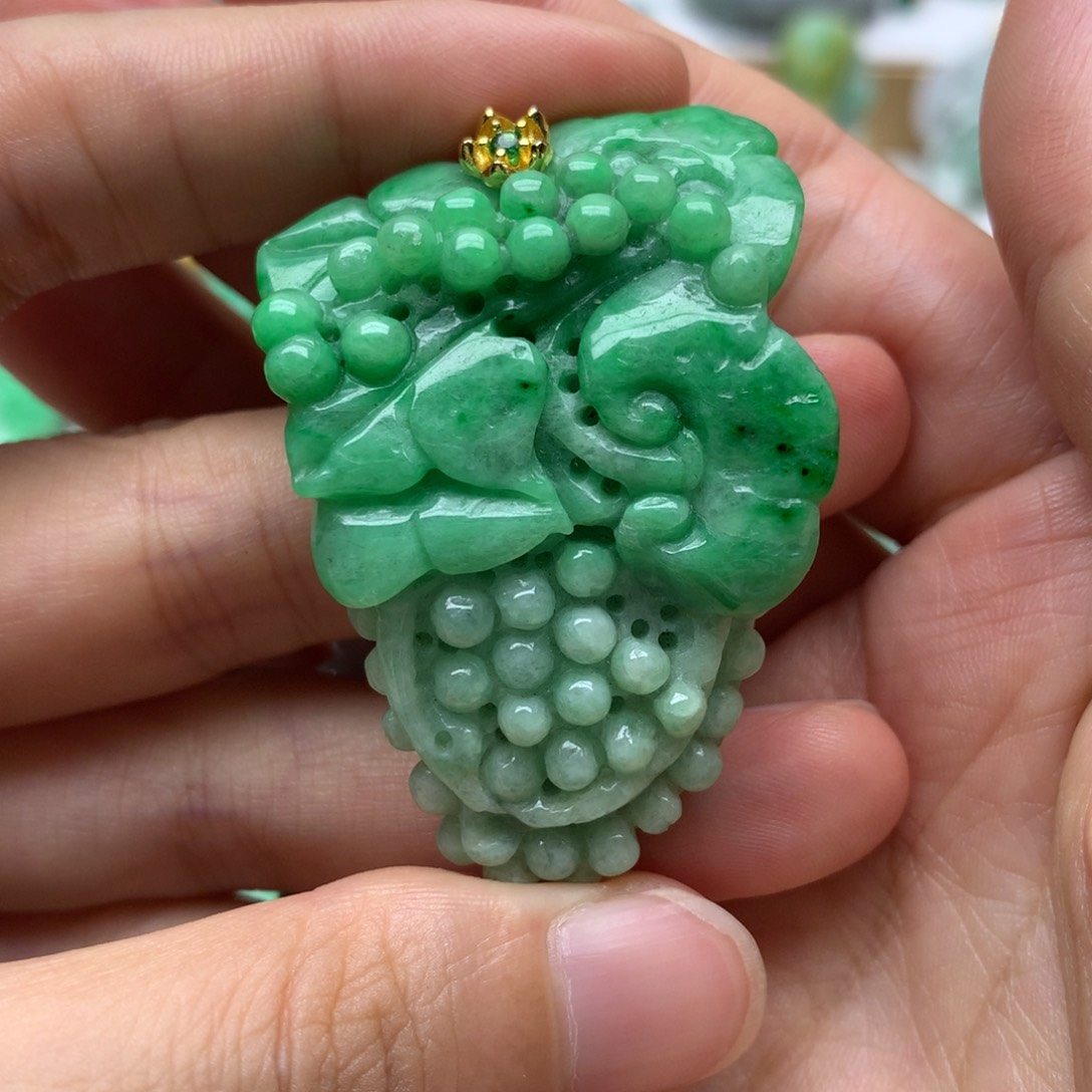 翡翠未镶嵌颈饰翡翠