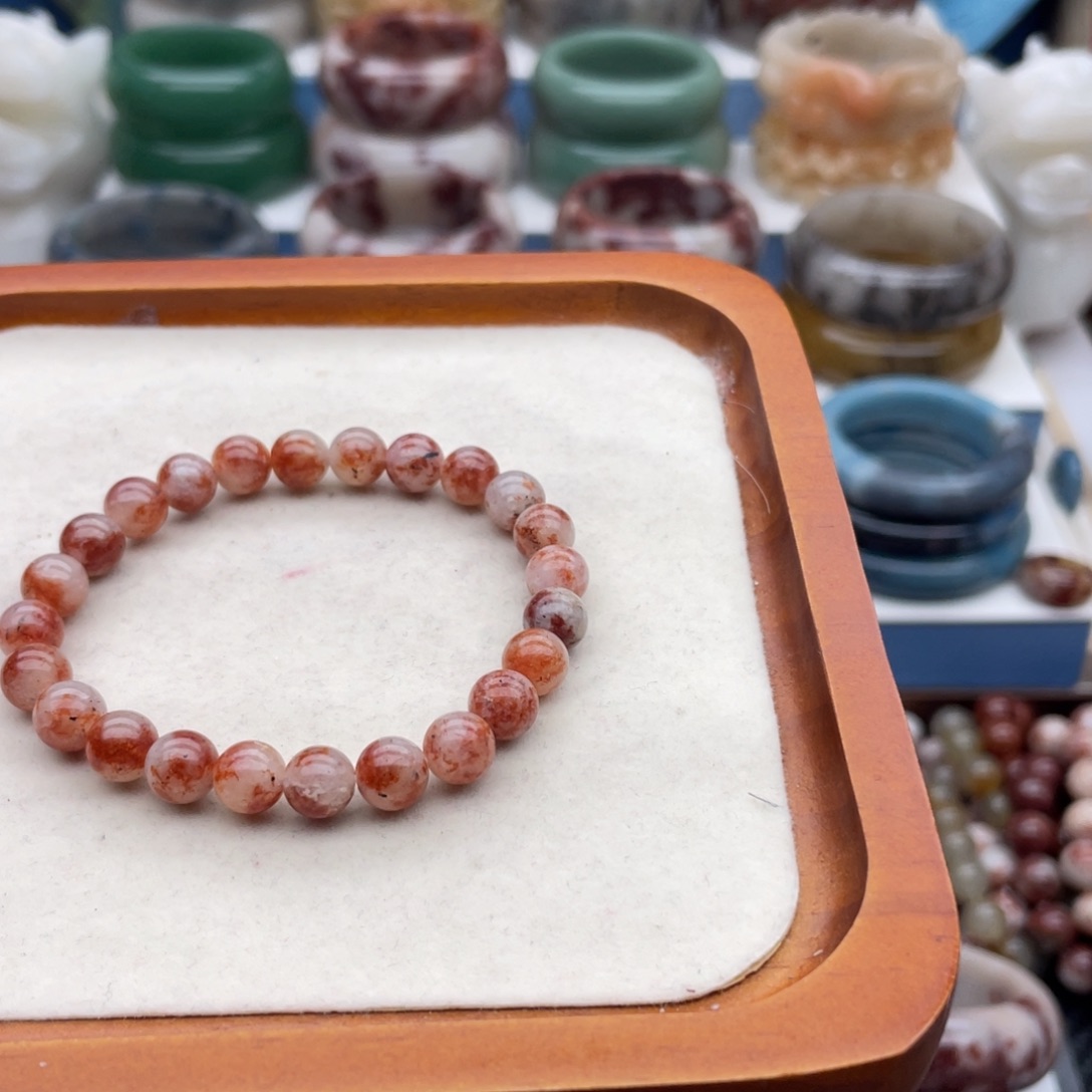 石英质玉（佘太翠）未镶嵌手镯