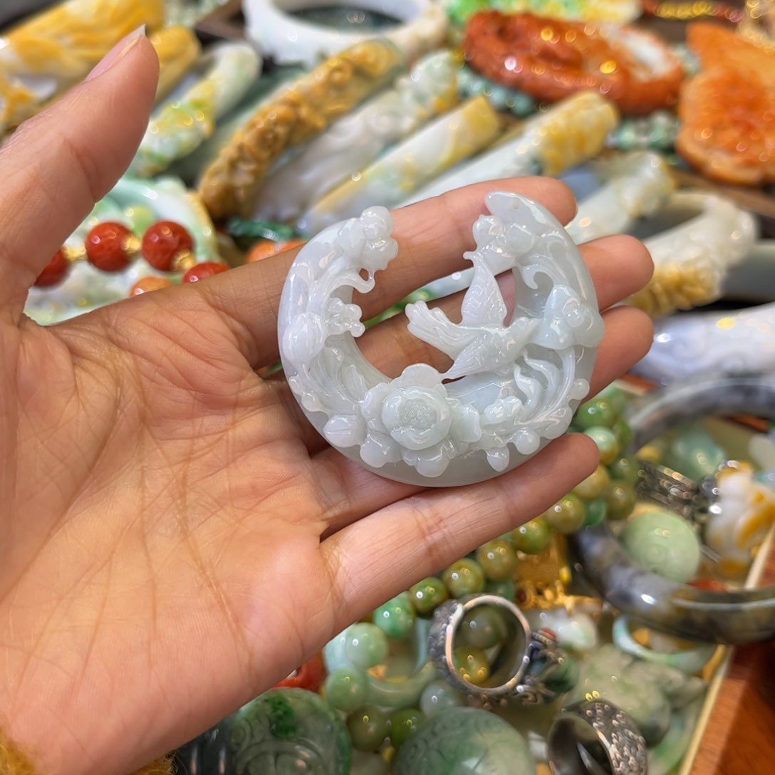 翡翠颈饰未镶嵌待编款