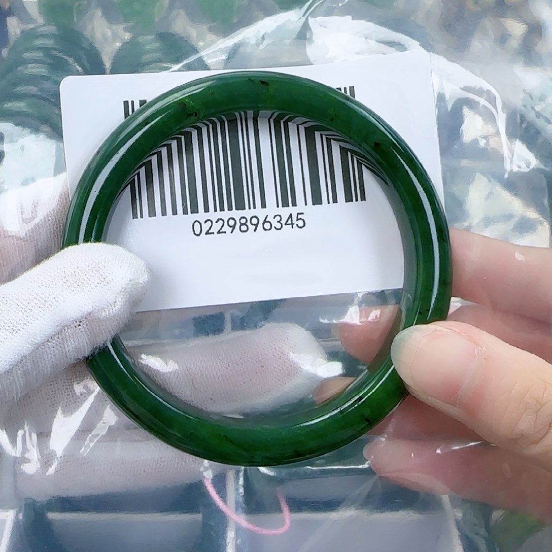 和田玉（碧玉）手镯未镶嵌63