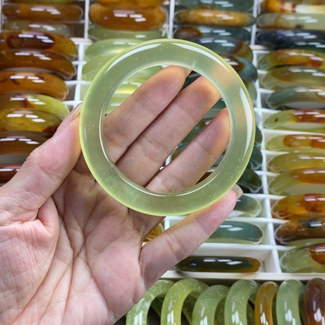 未镶嵌蛇纹石玉手镯56