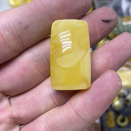 蜜蜡裸石未镶嵌吊坠