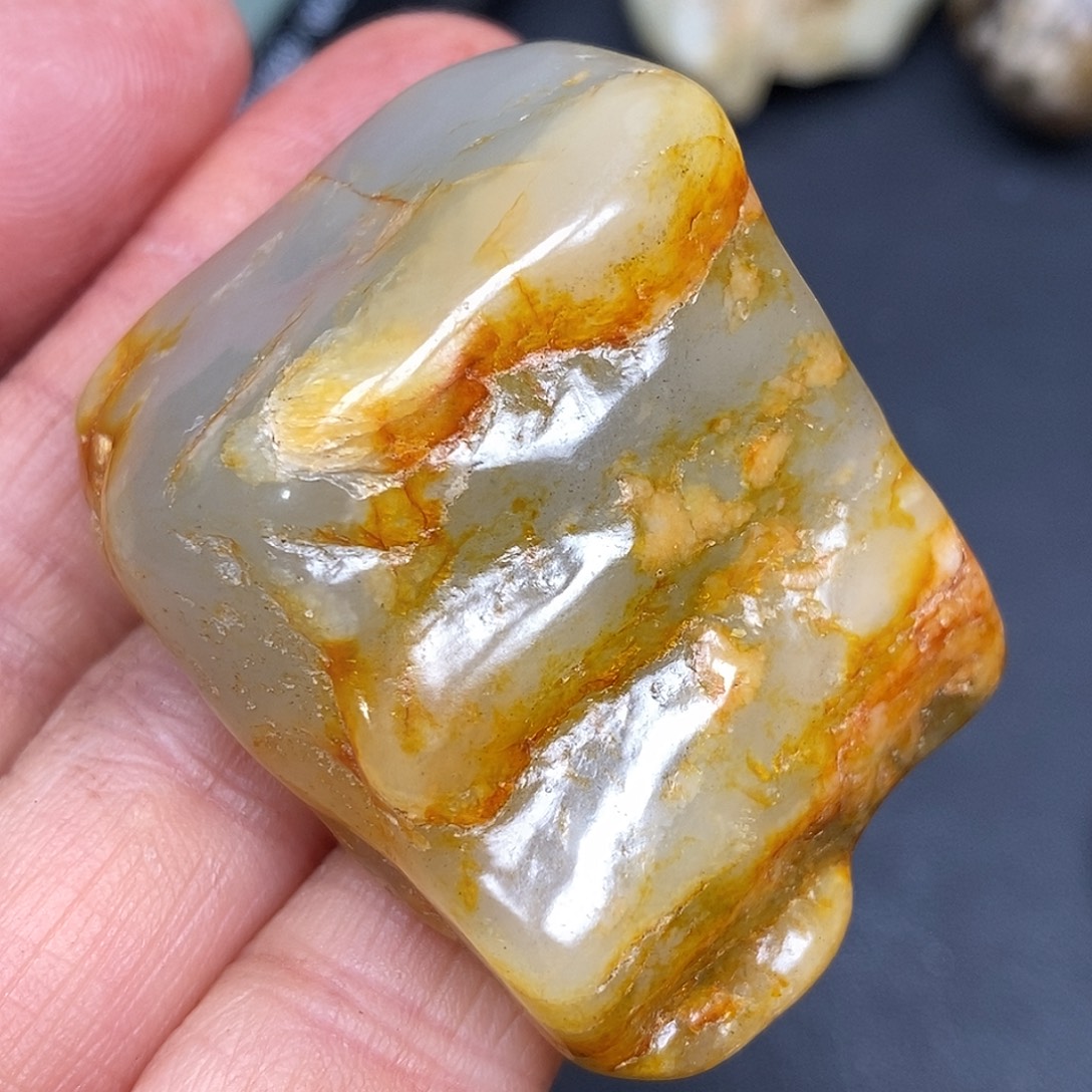 和田玉未镶嵌珠宝奇石