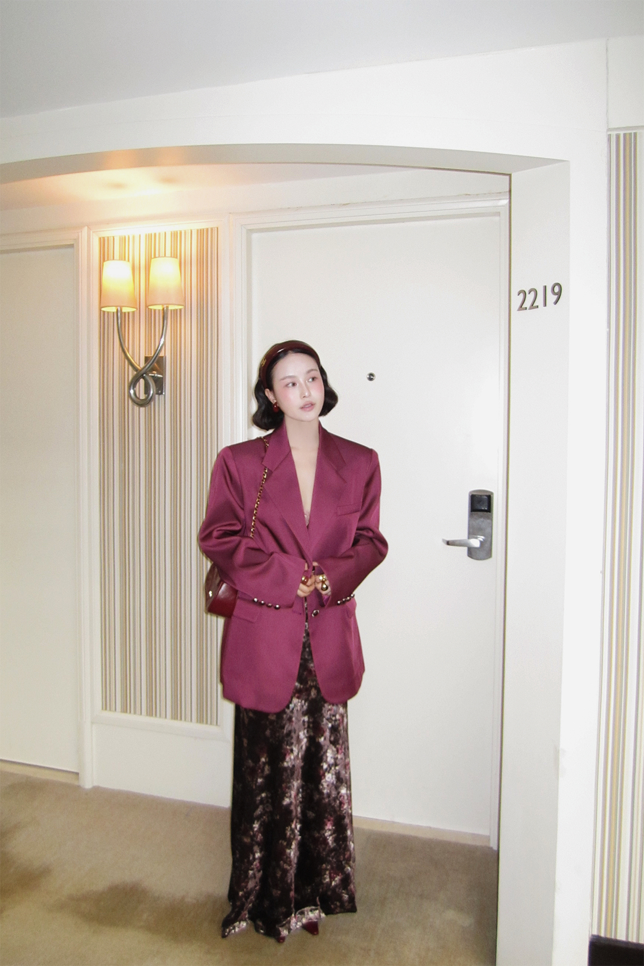 【放价了】小众设计缎面加厚外套  250284