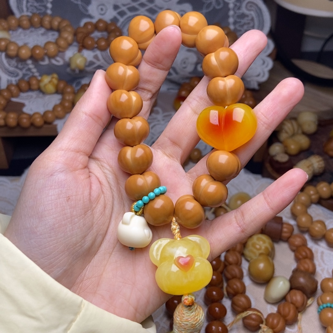 猴头核桃吊坠屁桃卡15