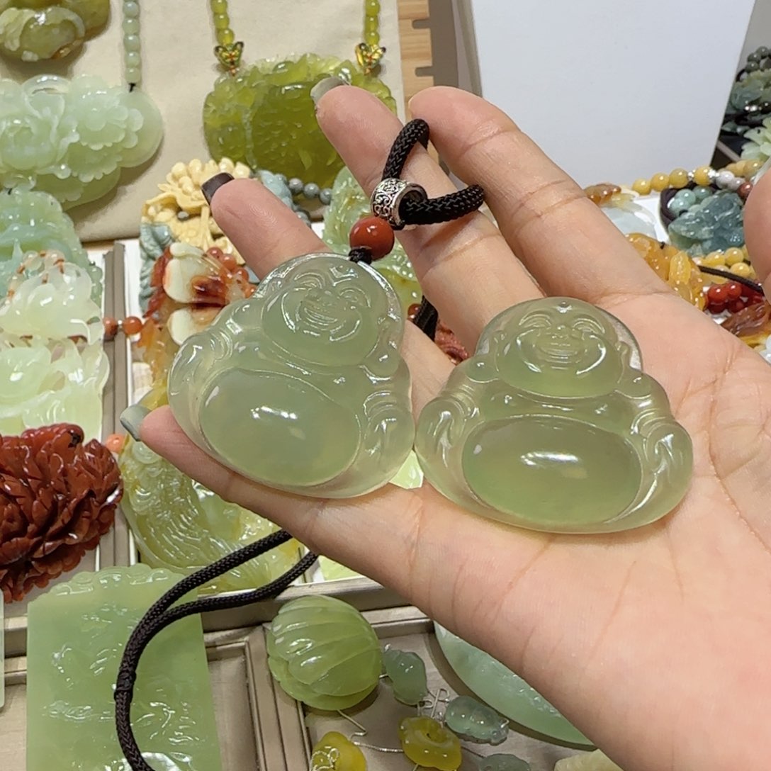 未镶嵌蛇纹石玉吊坠@****?