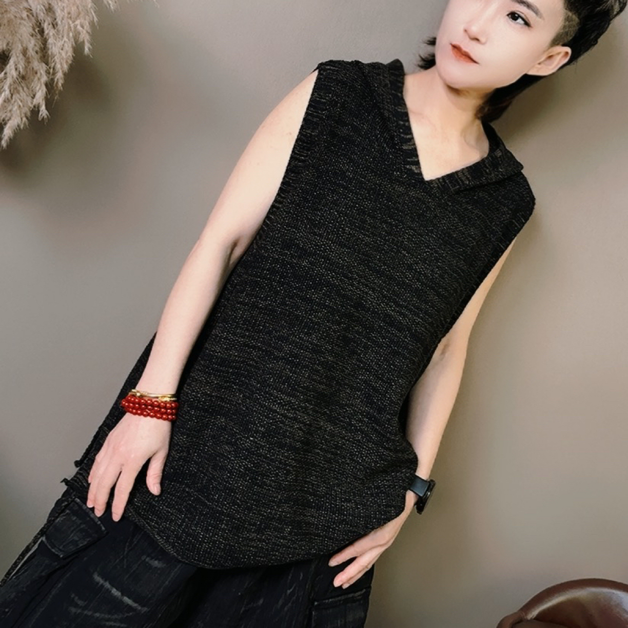 百搭基础款连帽针织背心