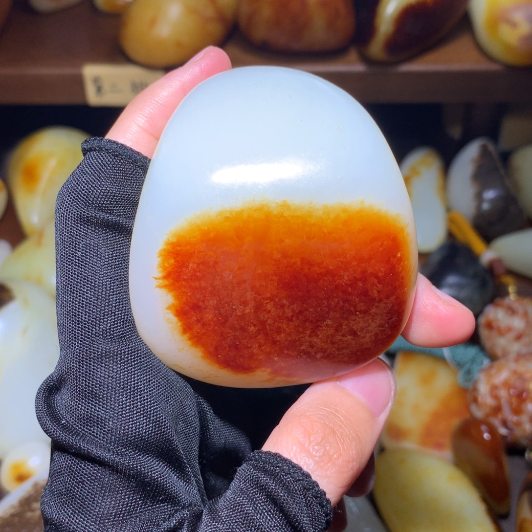 问***愧和田玉未镶嵌颈饰