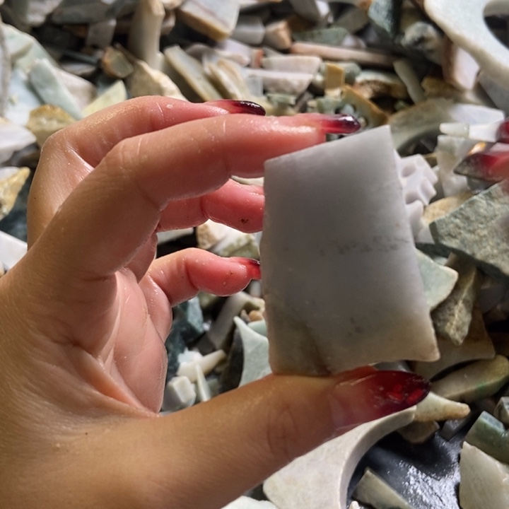 翡翠颈饰未镶嵌天然翡翠