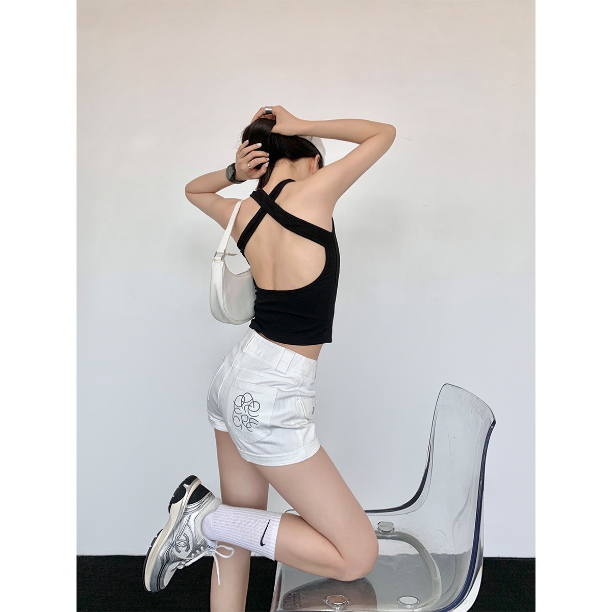 【清】 P0426T3682 辣妹露背设计感交叉背心女内搭无袖上衣