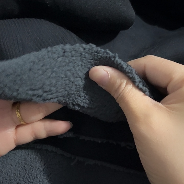 黑色羊驼绒1.8×2米长带螺纹