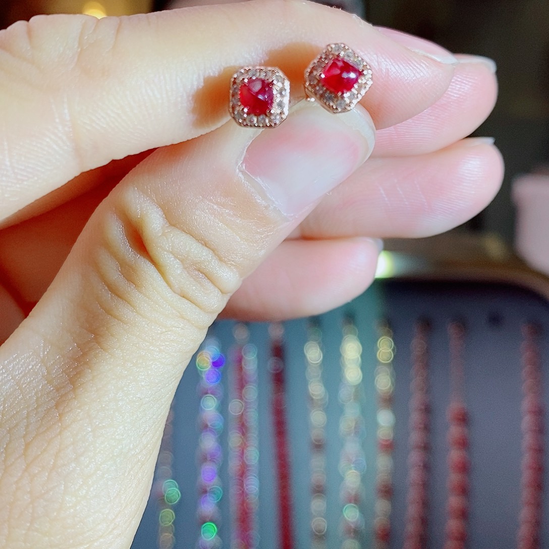 红宝石耳饰银S925镶嵌