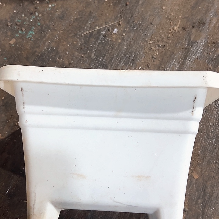 塑料口径27高度19大白方一组4个