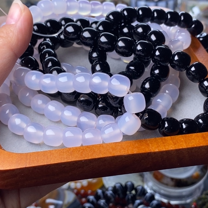 上***泽玛瑙/玉髓未镶嵌手链