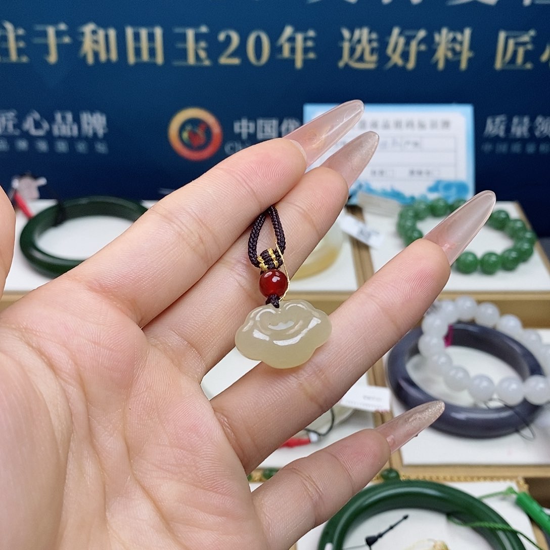 颈饰未镶嵌和田玉sj
