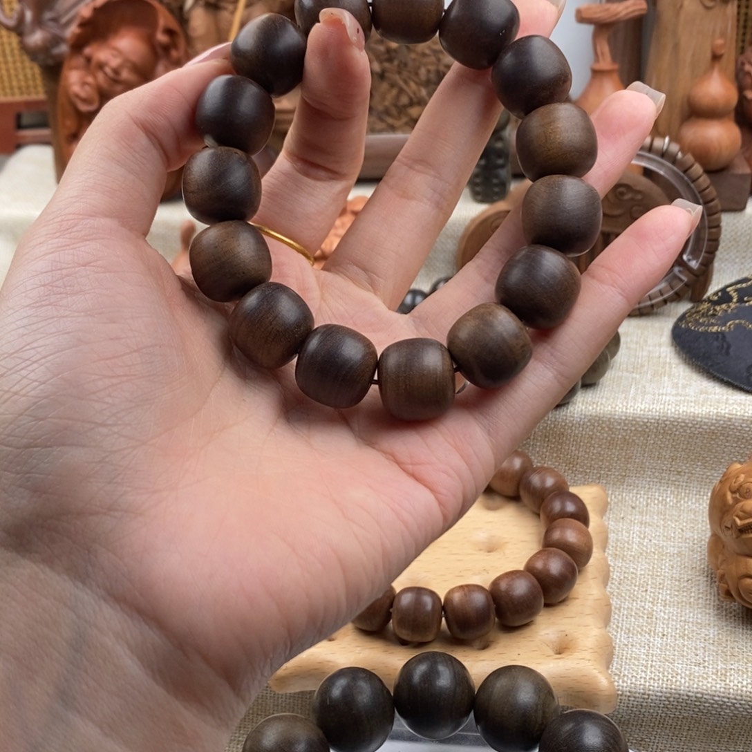 鑫***檀香木手串/手链迈索尔，老山檀香，奶香15.16