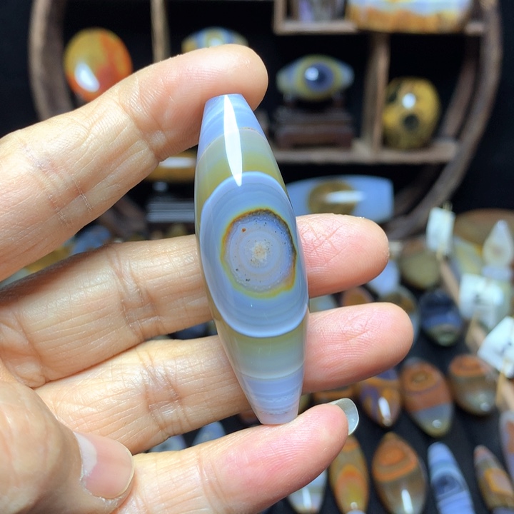 未镶嵌颈饰玛瑙/玉髓阿**佛