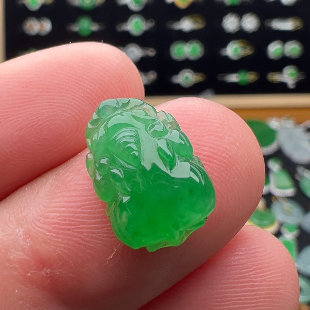 翡翠未镶嵌颈饰蛋面14.3