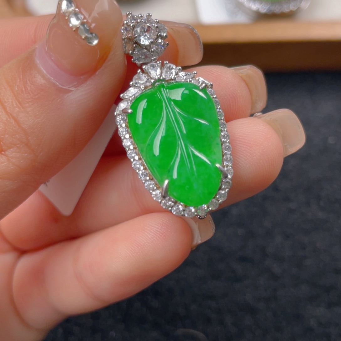 翡翠颈饰银S925镶嵌b b b b