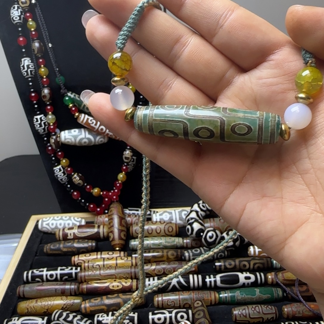 玛瑙/玉髓合金颈饰