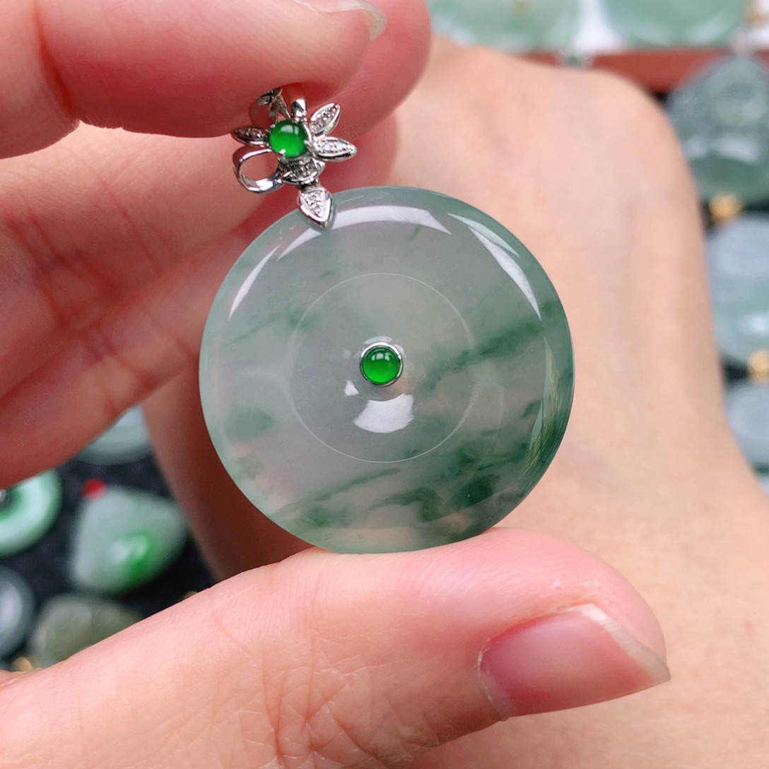 翡翠吊坠(不含链)18K金镶嵌