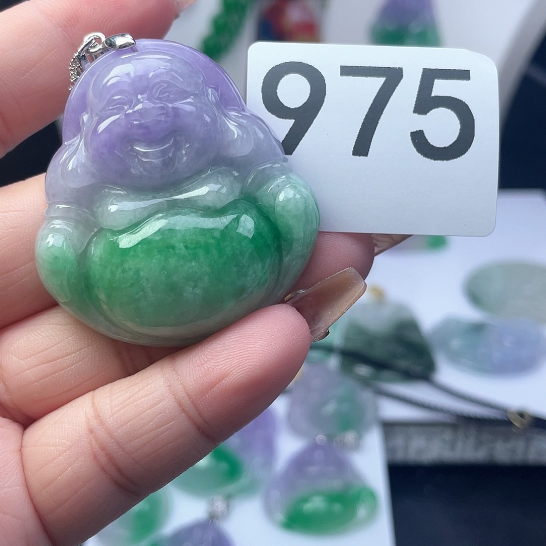 翡翠吊坠(赠链)未镶嵌