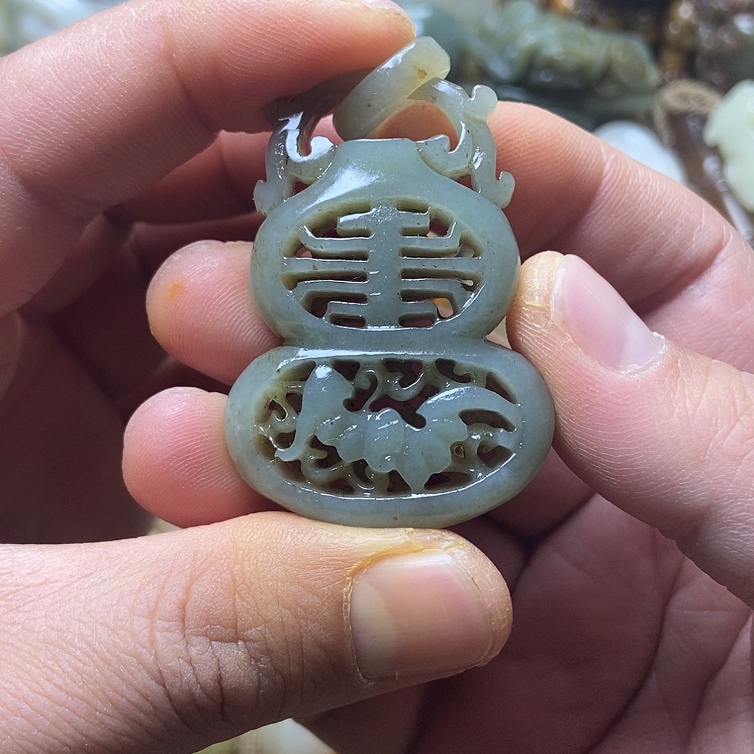 和田玉挂件未镶嵌