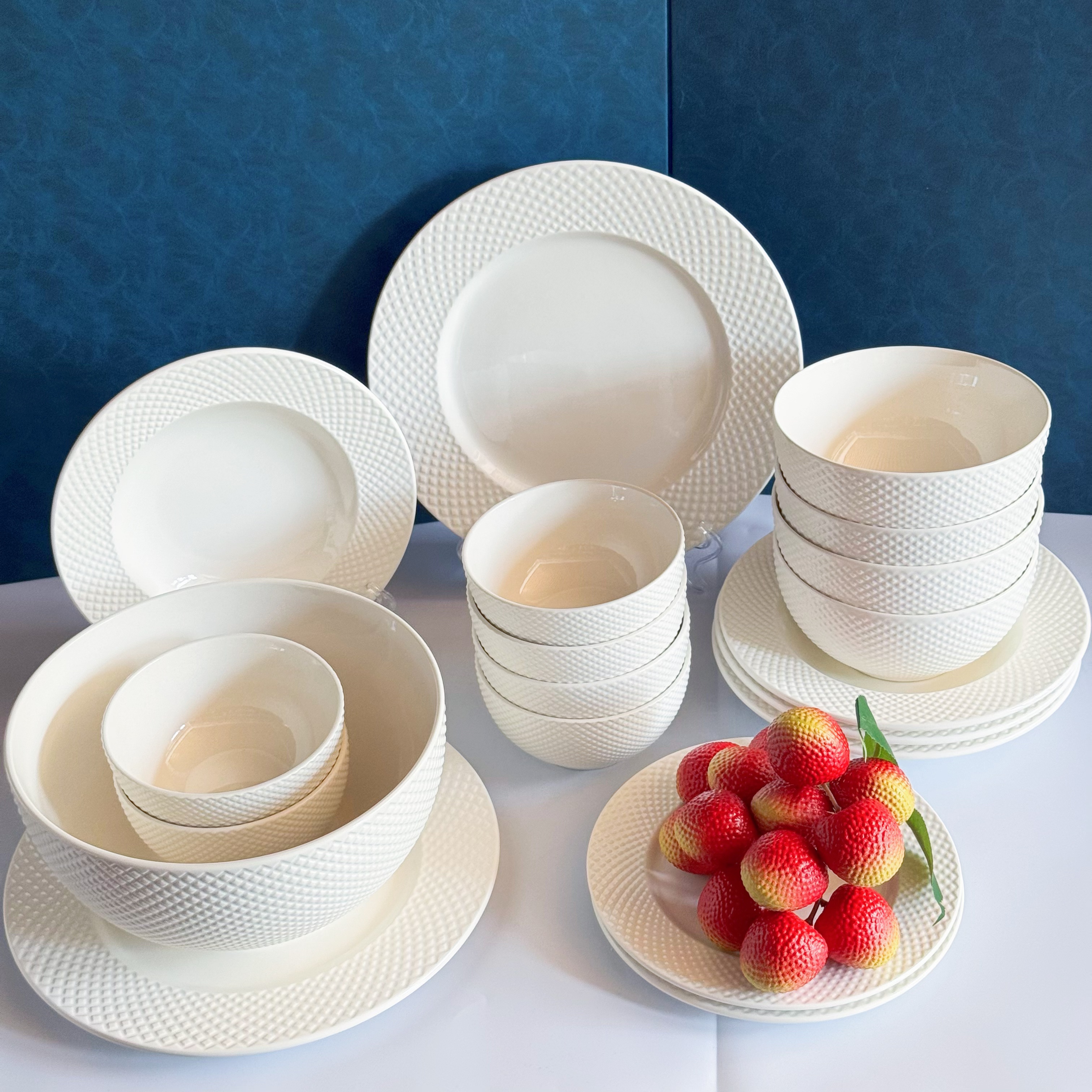 钻石浮雕汤碗盘家用餐具套装高级感饭碗碗盘餐具全套2025新款